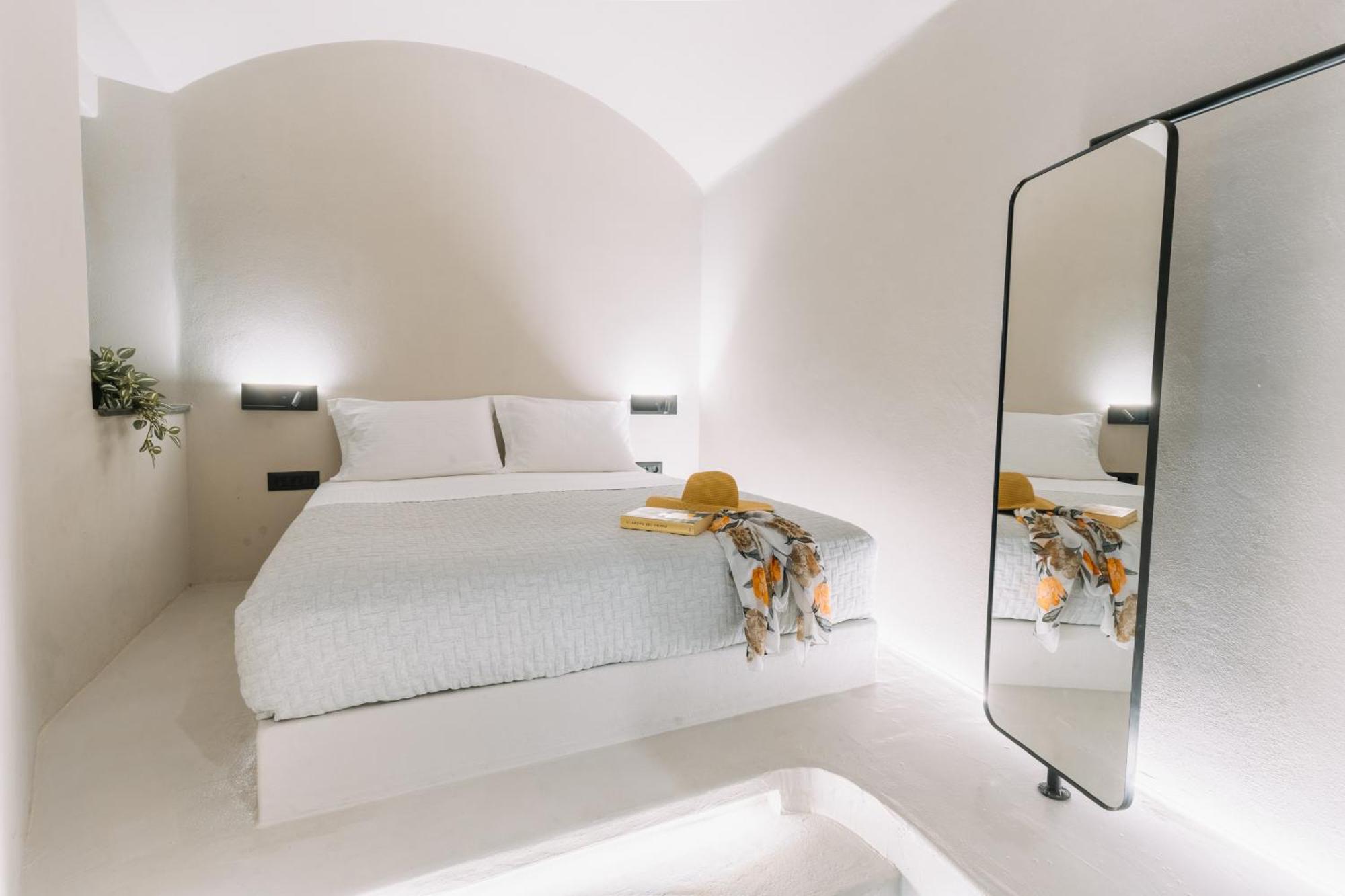 Noir Cave With Private Jacuzzi And Sunset Terrace Villa *