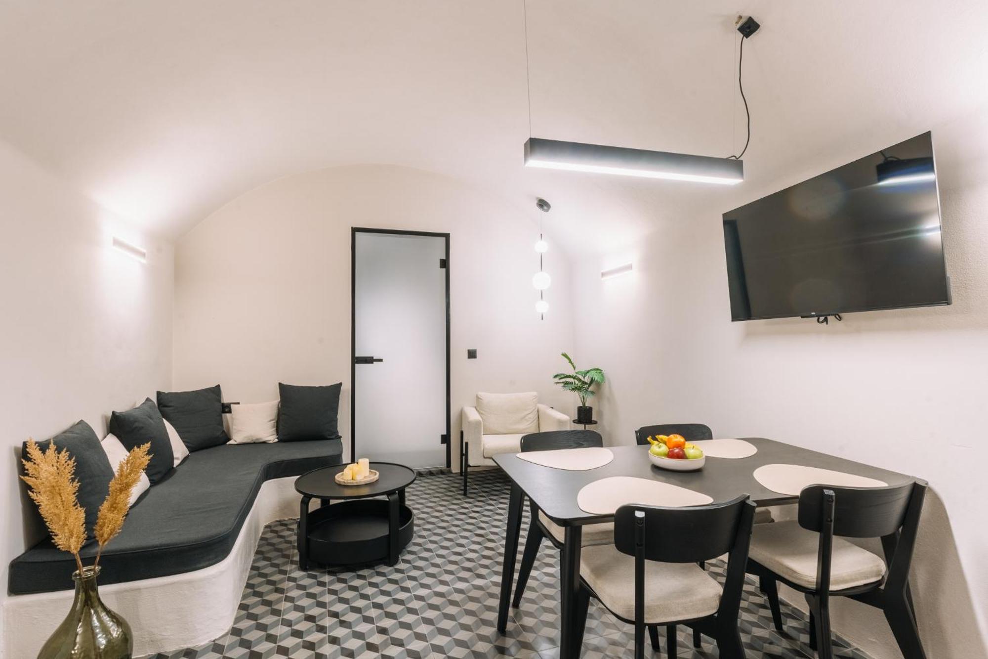 Villa Noir Cave With Private Jacuzzi And Sunset Terrace *
