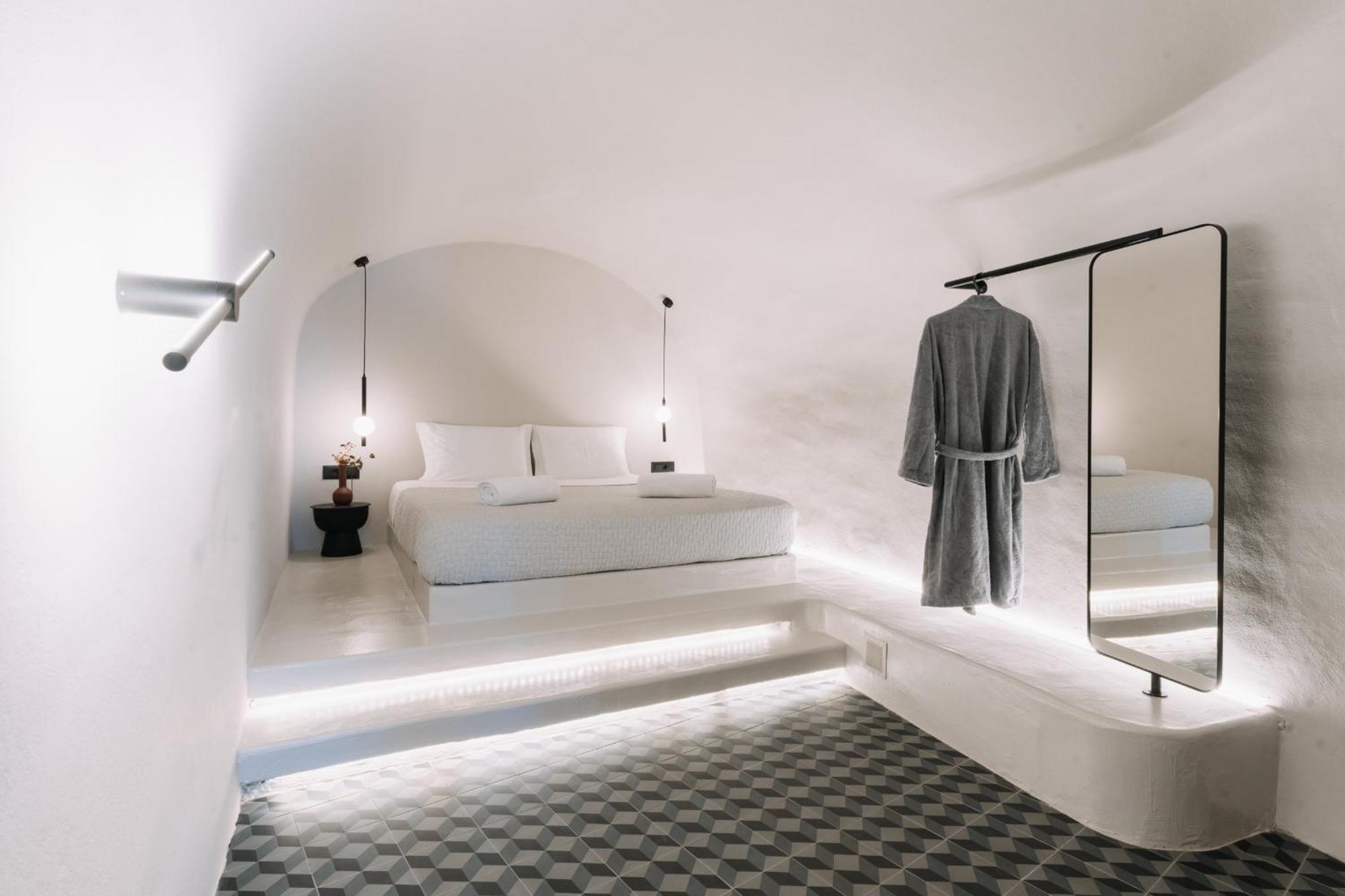 Noir Cave With Private Jacuzzi And Sunset Terrace Villa Pyrgos Kallistis